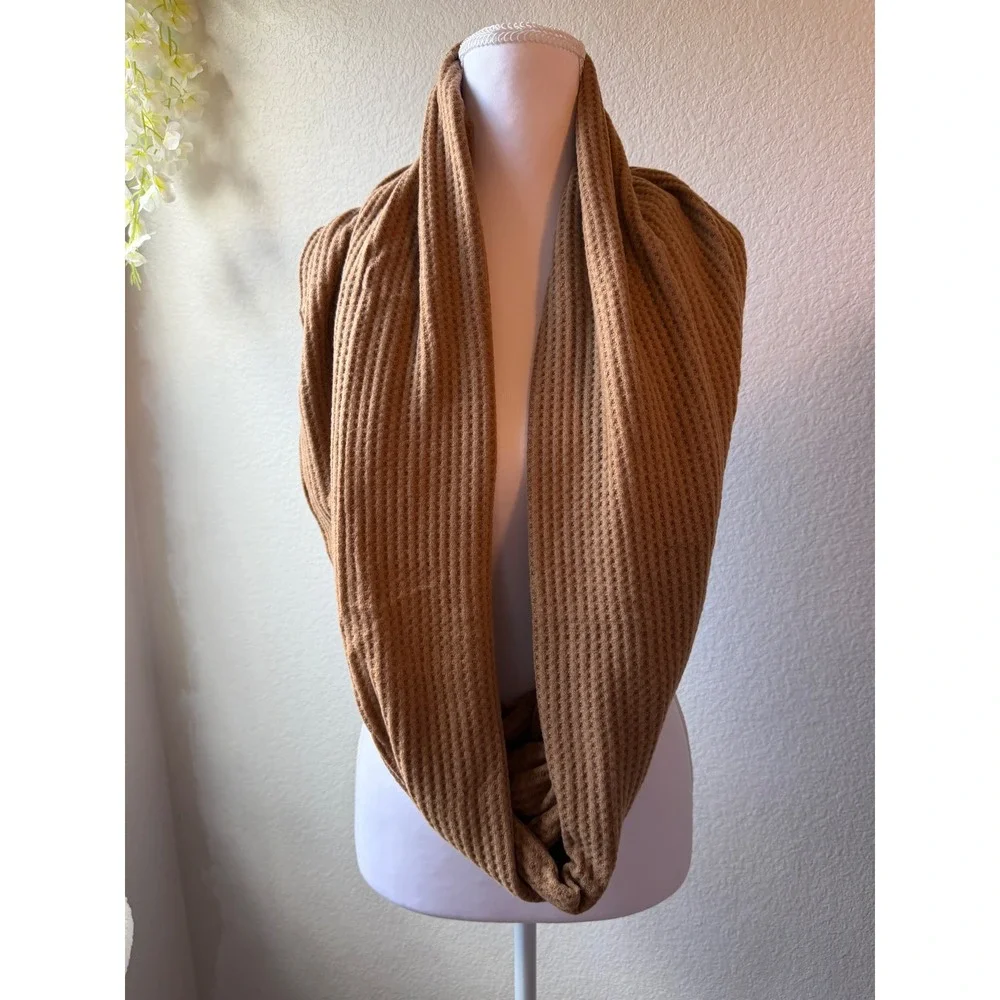 Beyond Yoga Toffee Waffle Knit Infinity Scarf New With Tags OS Cozy